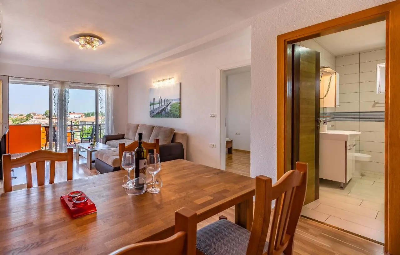 Apartments Larst Medulin