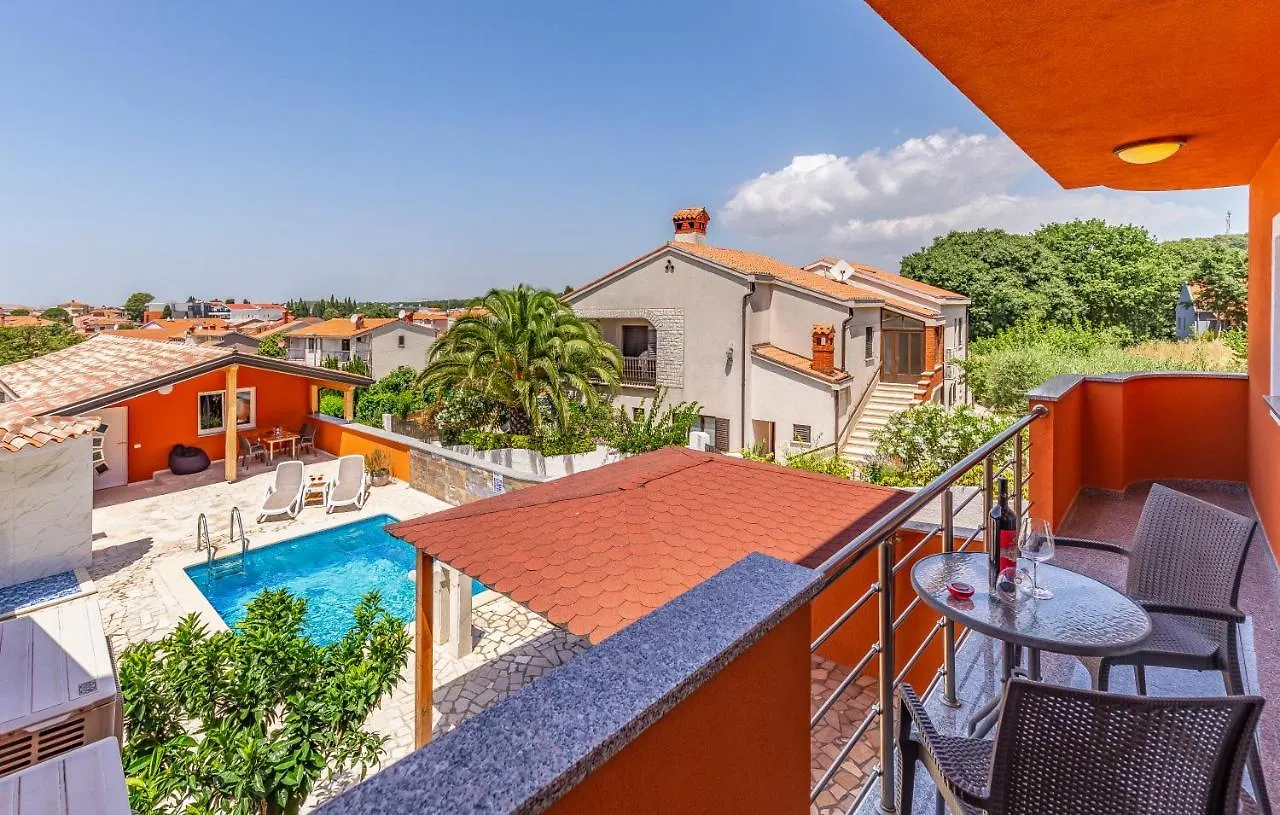 Apartments Larst Medulin